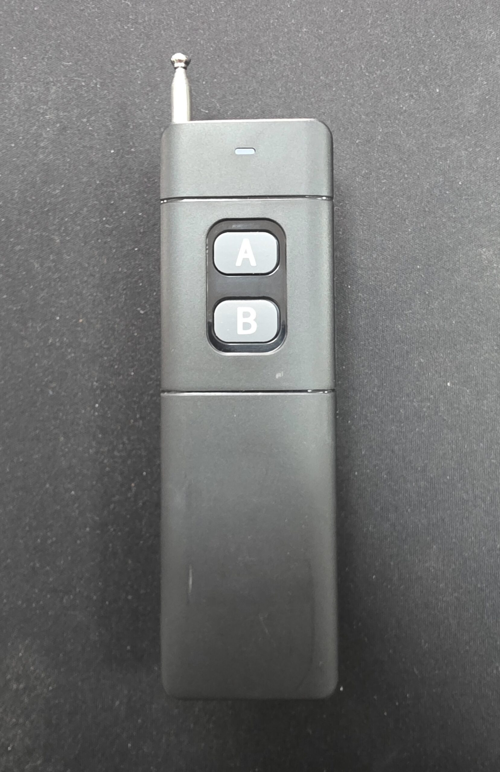 Elektronické rozmetadlo pre zavážaciu loďku Manuowell Assassin – Obrázok 3